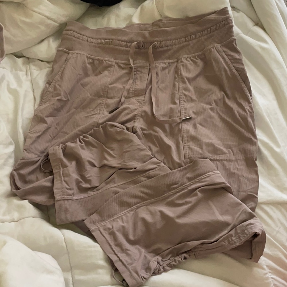 Lululemon dance studio crop pants